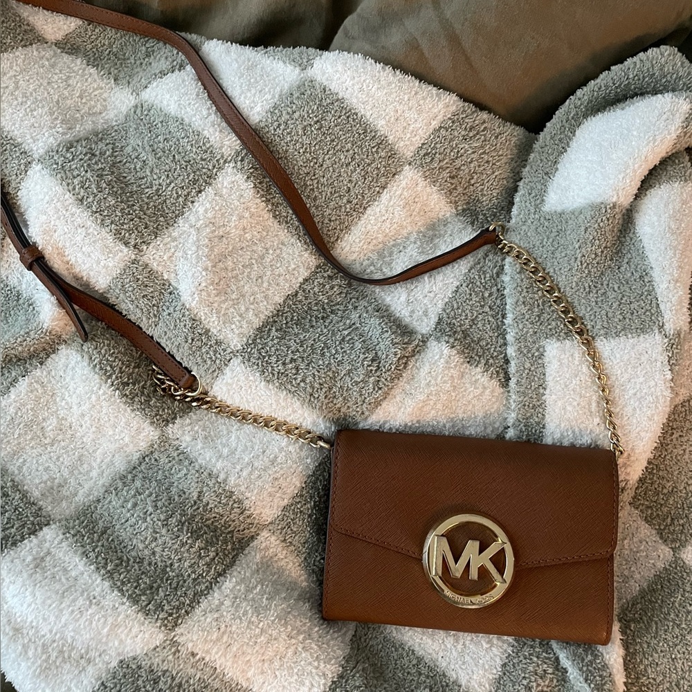 Michael kors cross body bag